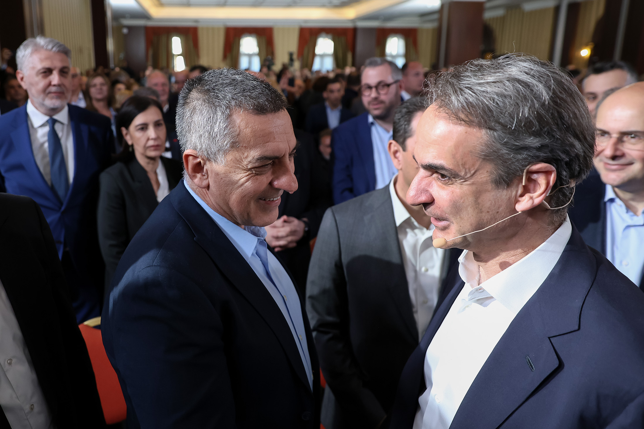 Ο Περιφερειάρχης στο προσυνέδριο  —  από τον κάμπο … στο κομματικό ακροατήριο