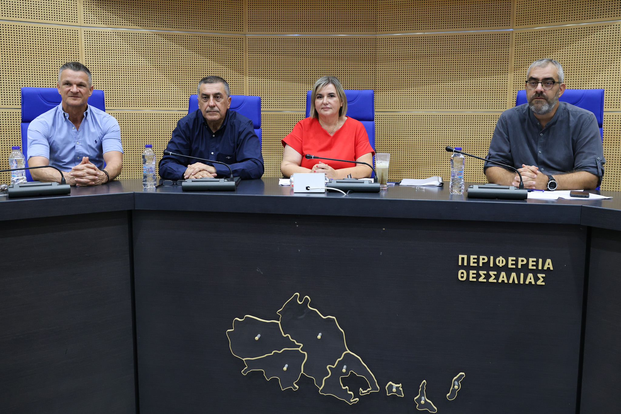 Ψήφισμα-παρωδία: Η Περιφέρεια Θεσσαλίας σώζει τα ΕΛΤΑ… μόνο στα χαρτιά