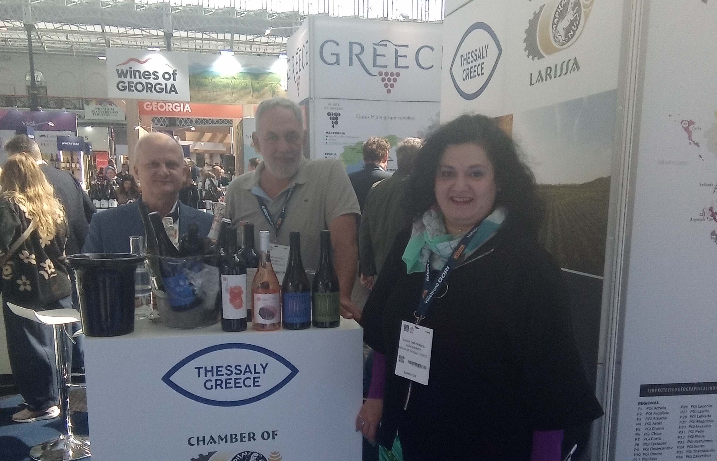 Το κρασί ταξιδεύει στο Λονδίνο. Οι υποσχέσεις κάνουν τον γύρο της Θεσσαλίας.