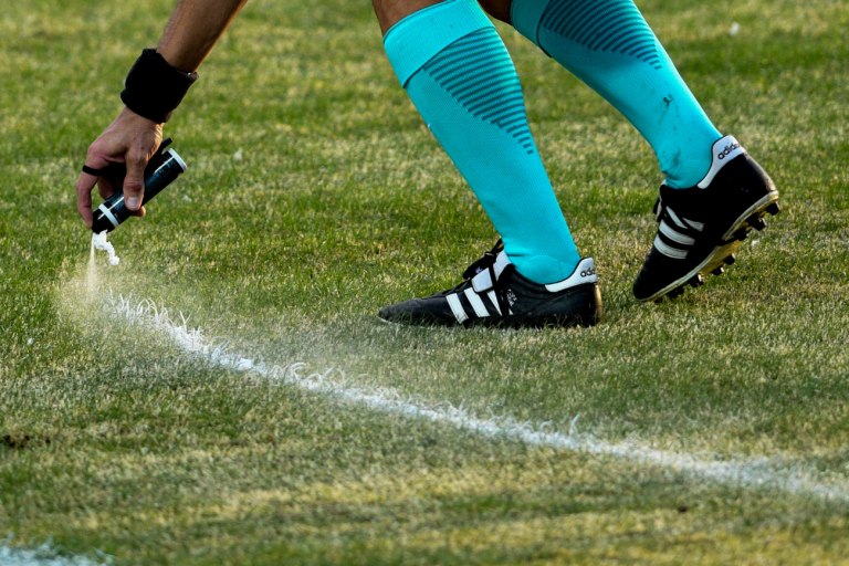 Super League: Εμφύλιοι διαιτητών για να μην τιμωρούνται