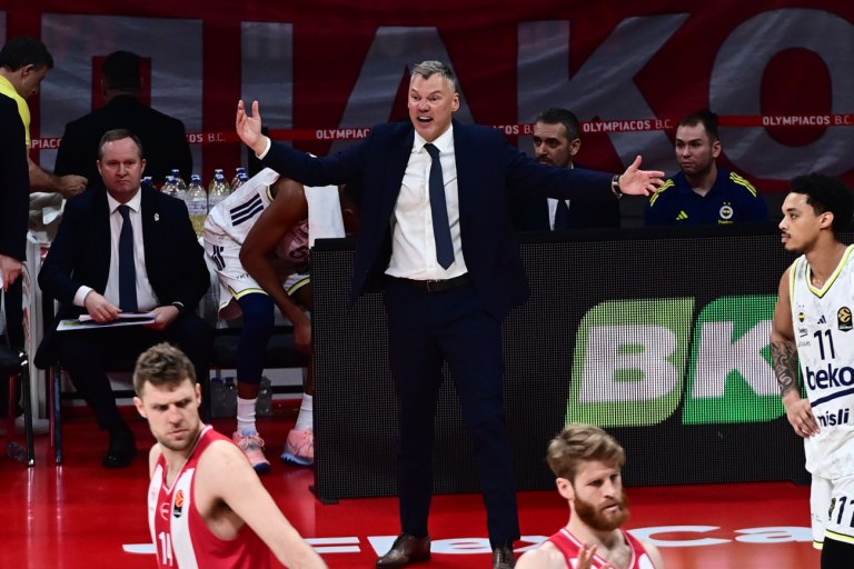 Ο Φουρνιέ ανάγκασε τον Γιασικεβίτσιους σε αυτοκριτική: Είναι ξεκάθαρο ότι έκανα κακή δουλειά (vid)