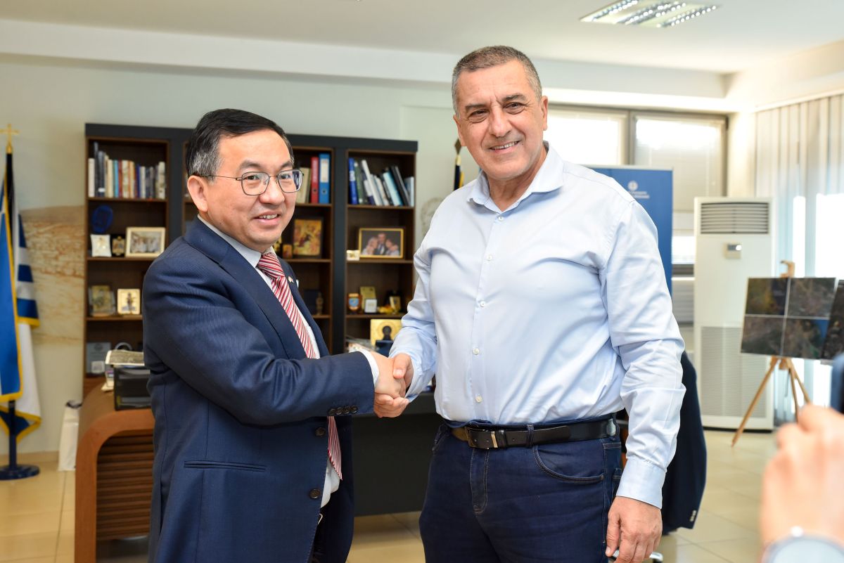 Συνάντηση του περιφερειάρχη Θεσσαλίας με τον πρέσβη της Κίνας
