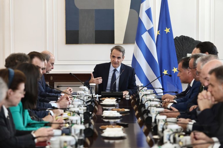 Αγώνας δρόμου για το