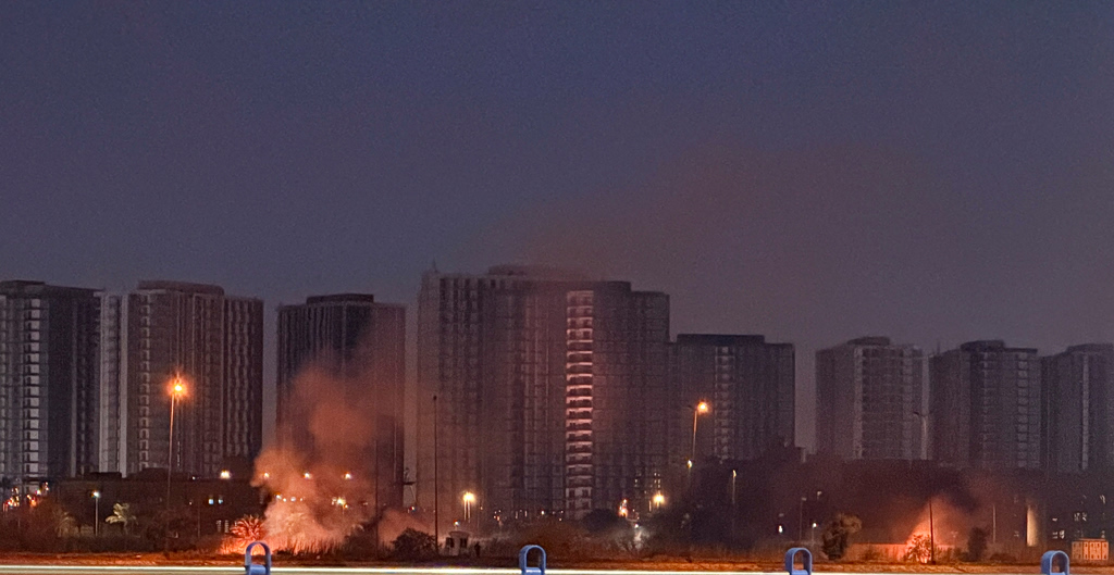 Στη λακκούβα (του Ιράν): ο Τραμπ, η Ευρώπη και η Ουκρανία