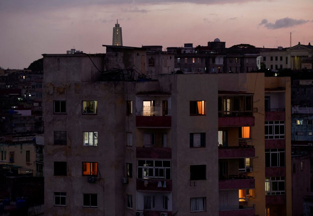 Κούβα: Συνεχίζεται το