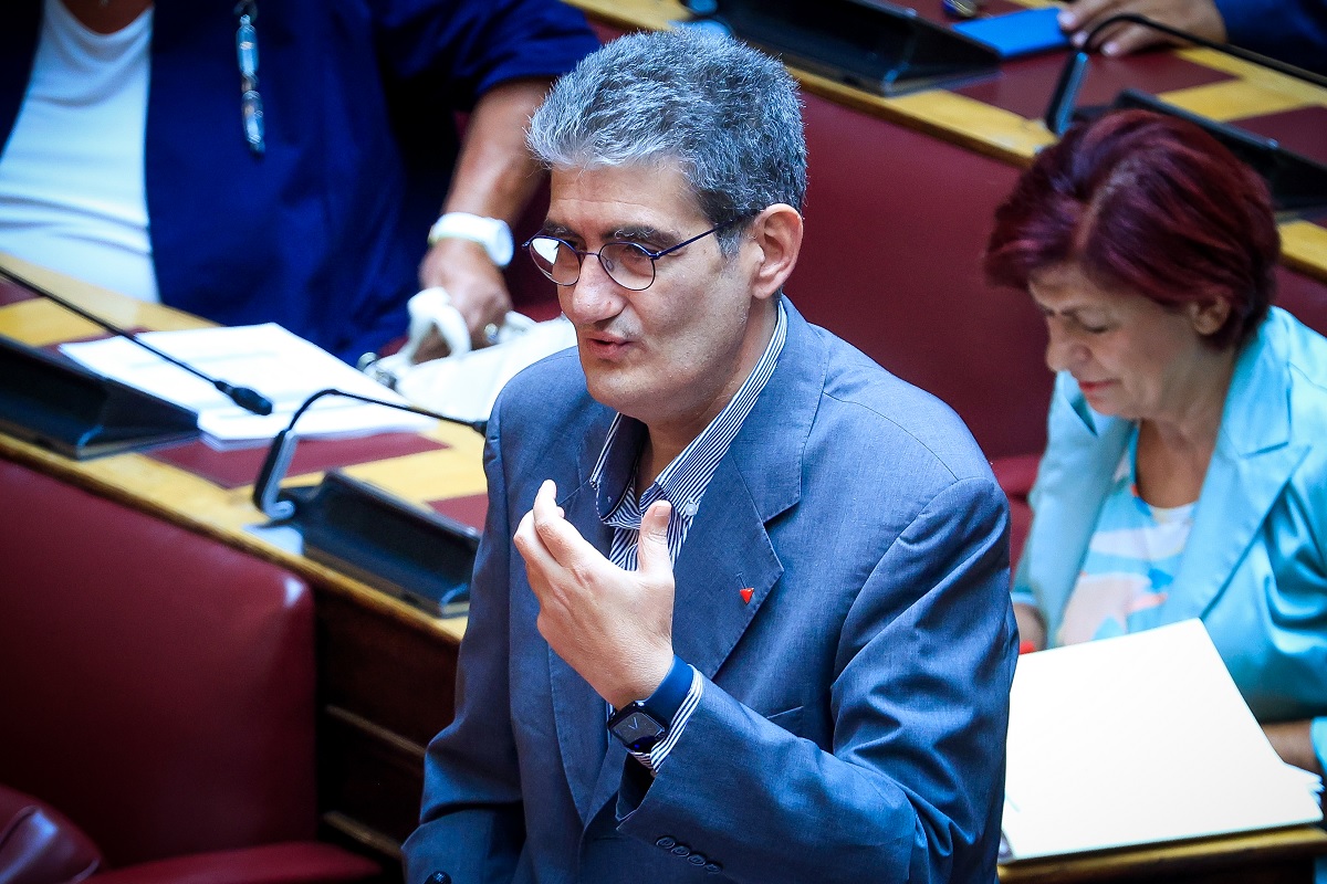 Ο Χρ. Γιαννούλης κεντρικός