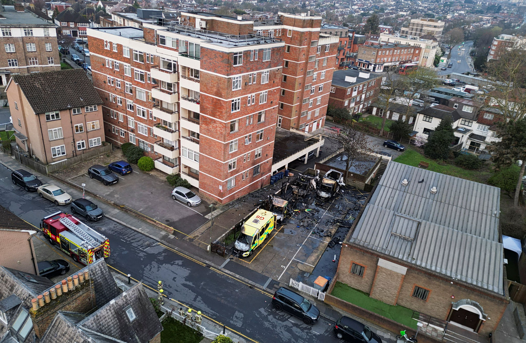 Συναγερμός στο Λονδίνο: Εμπρηστική επίθεση σε ασθενοφόρα εβραϊκής κοινότητας