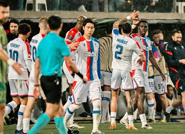 Conference League: Πρόκριση στην παράταση η Κρίσταλ Πάλας κόντρα στην ΑΕΚ Λάρνακας των 10 παικτών (2-1)