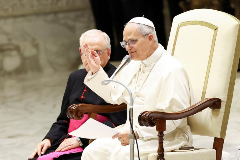 Ο Πάπας Λέων ΙΔ προσκλήθηκε