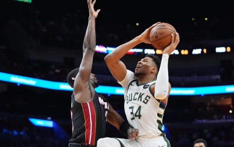 Χιτ  Μπακς 112-105: Δεν έφτανε ο Γιάννης για τα Ελάφια (vid)