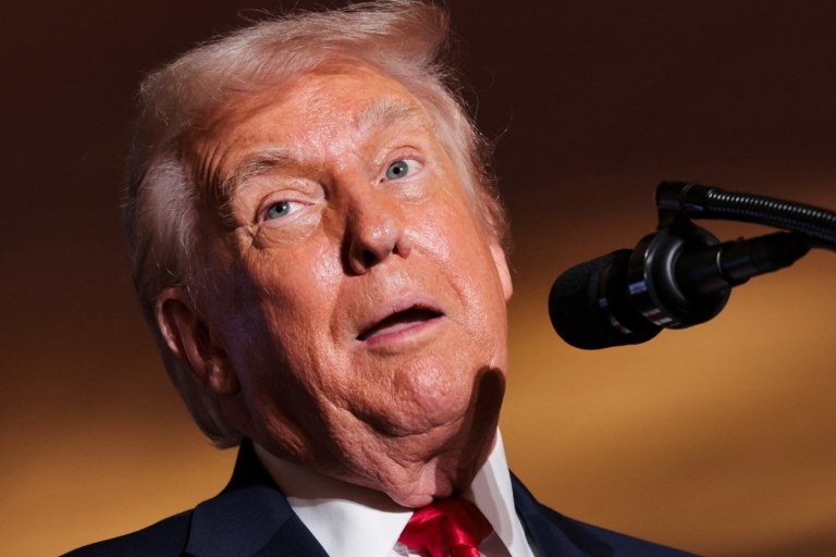 Τραμπ: Κατηγορεί για