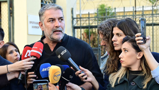 Βασίλης Μπισμπίκης: Τρίτη