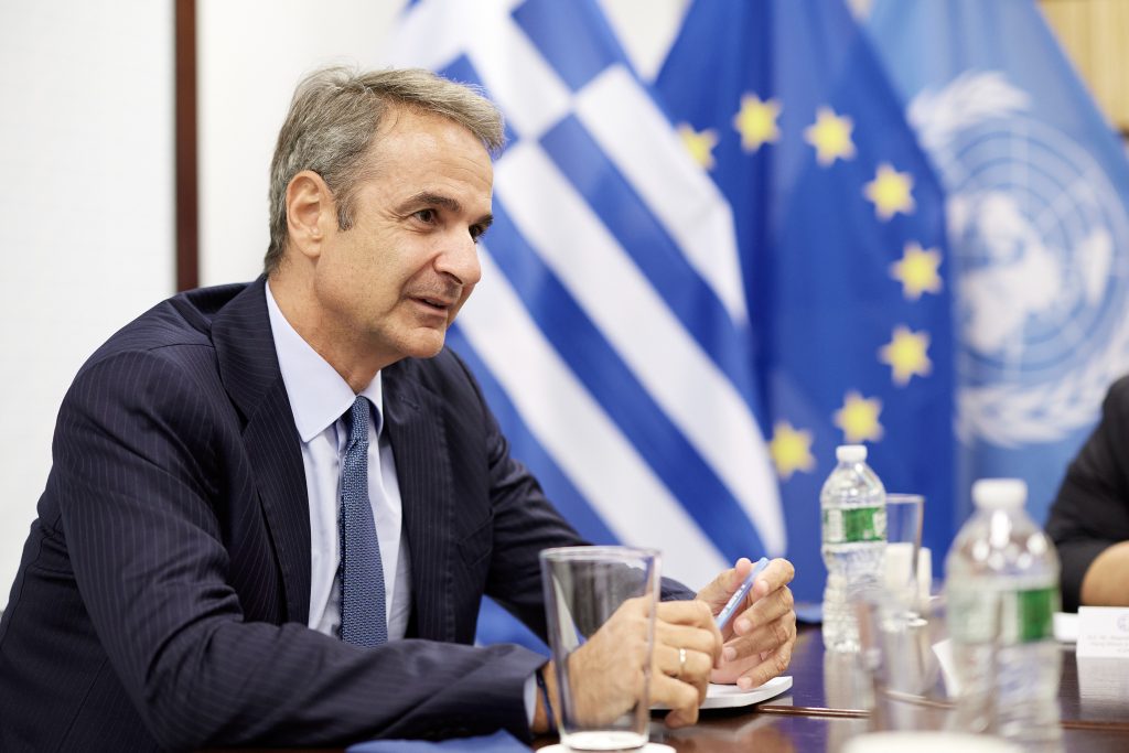 Μητσοτάκης: Να μετατραπεί η ισότητα σε καθημερινό βίωμα  Το μήνυμα για την Παγκόσμια Ημέρα της Γυναίκας
