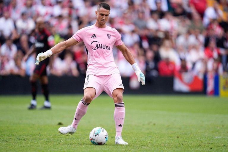 Ανοιχτό να συνεχίσει στη Σεβίλλη ο Βλαχοδήμος: H απόφαση θα παρθεί από τη Νιούκαστλ