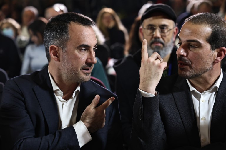 Νέα Αριστερά: Για την επόμενη εβδομάδα η παραίτηση Χαρίτση  Σύμπνοια με Σακελλαρίδη  Στο επίκεντρο η κοινοβουλευτική ομάδα