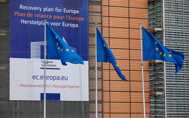 Όχι από Κομισιόν σε δημοσιονομική χαλάρωση λόγω της ενεργειακής κρίσης