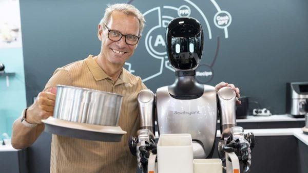 Ant: Αποκάλυψε το πρώτο της