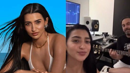 Αναστασία: Τραγουδάει για