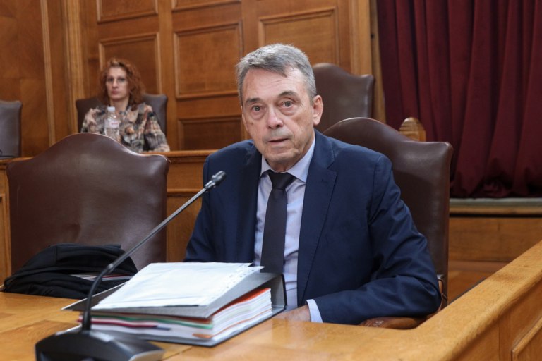 Βάρρας για ΟΠΕΚΕΠΕ: Με παραίτησαν γιατί έκανα καλά τη δουλειά μου  Καταγγελία για πιθανή παρακολούθηση κινητού