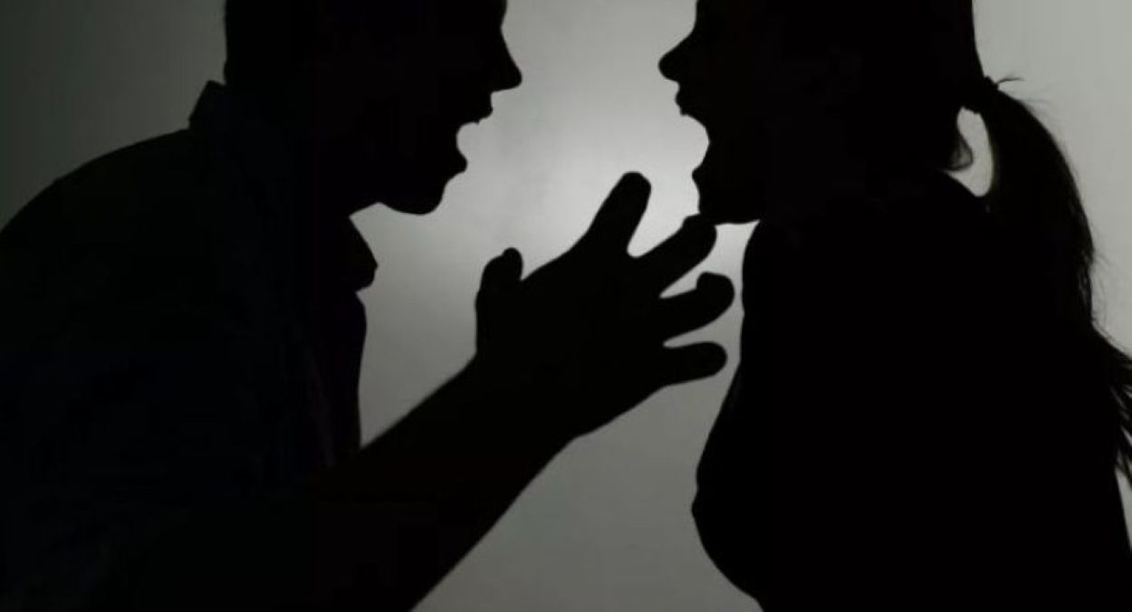 Βόλος: Την χτύπησε με σφυρί