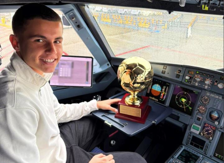 Air Μούζα: Ο Μουζακίτης πήρε