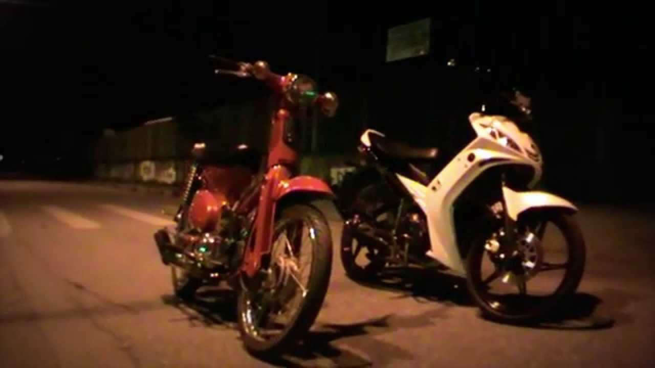 Χειροπέδες σε δύο νεαρούς