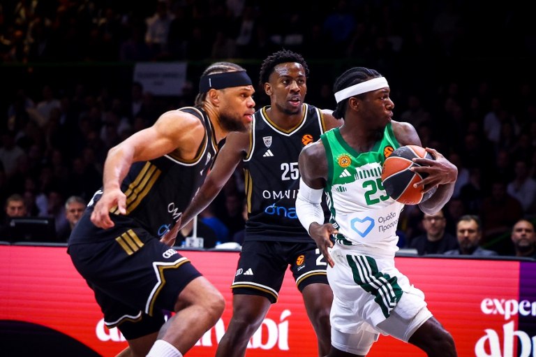 Dubai B.C.  Παναθηναϊκός 104-107: Κλειδώνει την πρόκριση με σούπερ Ναν και Χέις-Ντέιβις