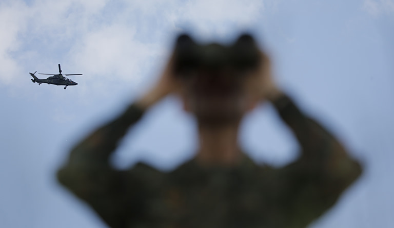 Γερμανία: Αναλαμβάνει