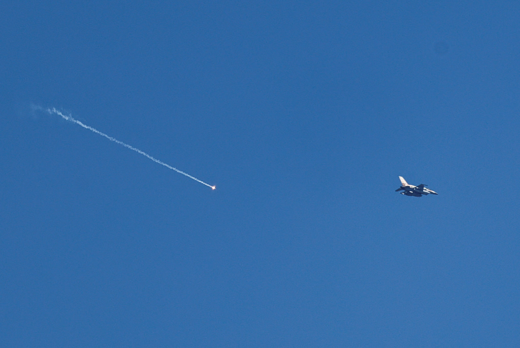 Μήνυμα του Κινέζου ΥΠΕΞ στην Τεχεράνη: Θα σας στηρίξουμε