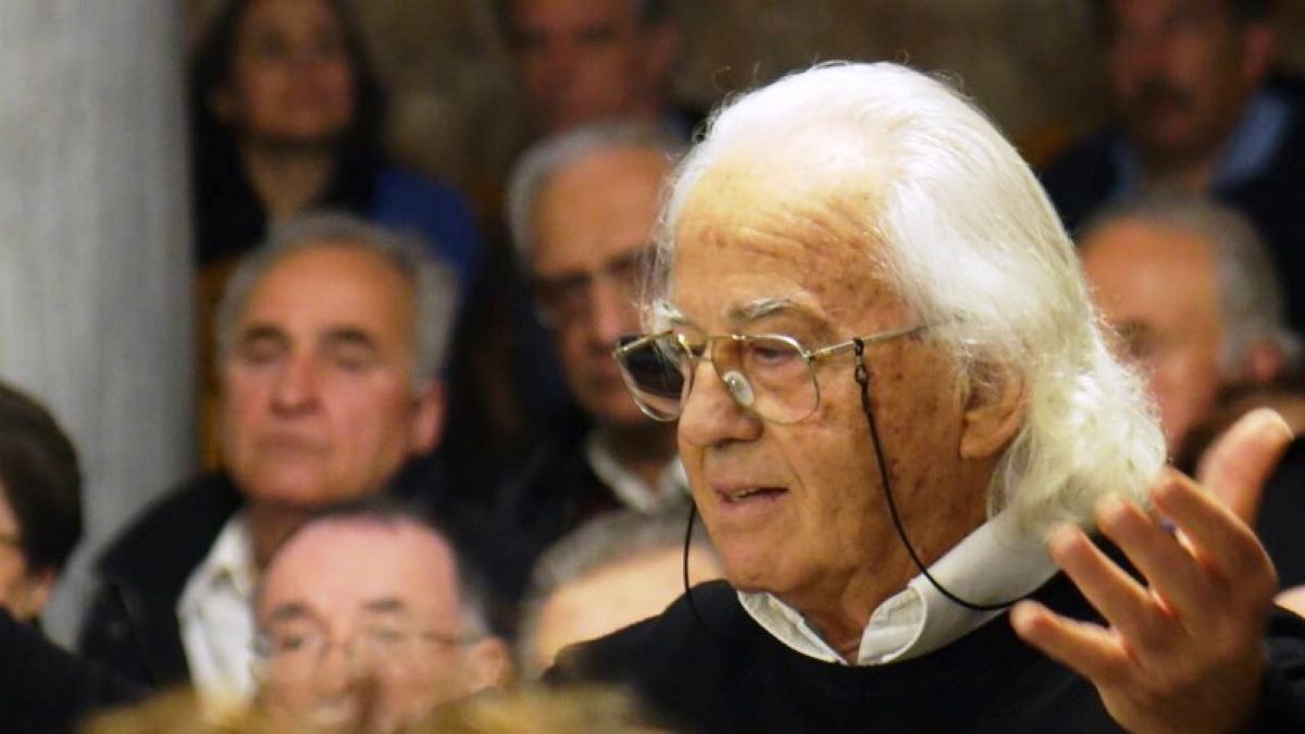 Αφιέρωμα στον Σταύρο Κουγιουμτζή στο Δημοτικό Θέατρο Βόλου  Τιμητική βραδιά και για τον μαέστρο Γιάννη Καρκάλα