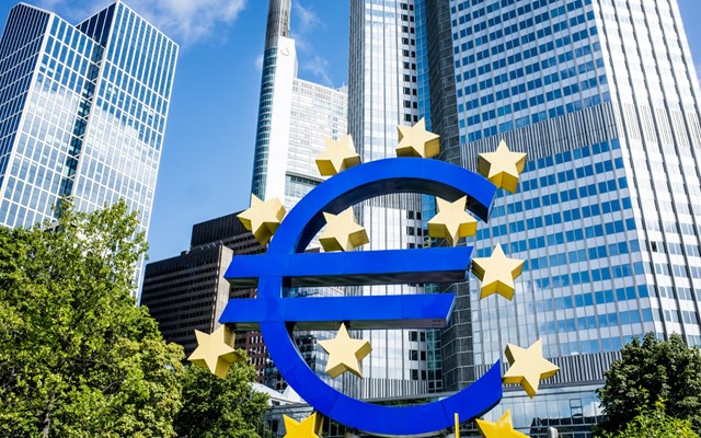 Οικονομολόγοι ΕΚΤ: Περιορισμένη η δυνατότητα των ελληνικών τραπεζών να χρηματοδοτήσουν την ανάπτυξη - Ο λόγος