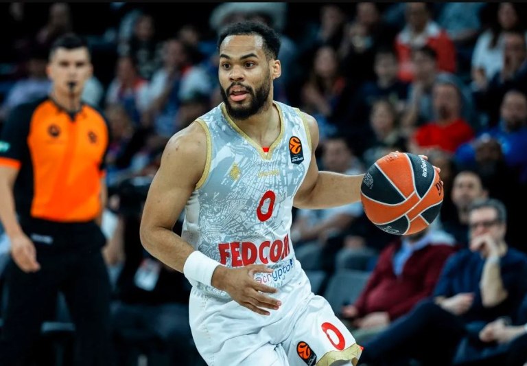 Μονακό  Μιλάνο 90-85: Επέστρεψε από το -12 και πέτυχε τρίτη σερί νίκη