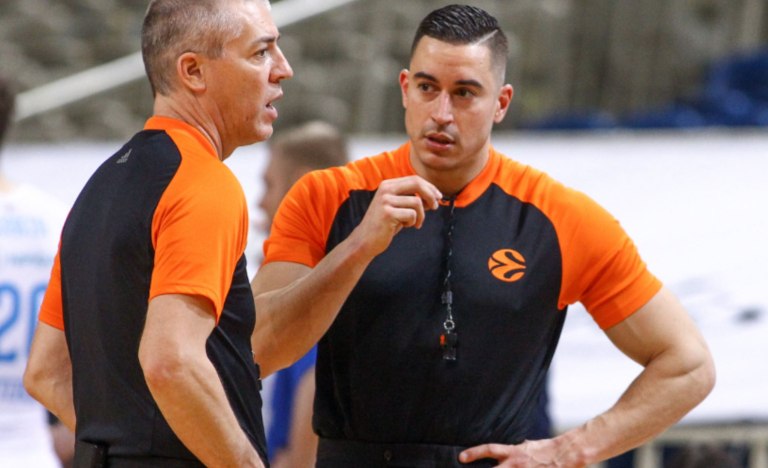 Οι διαιτητές του