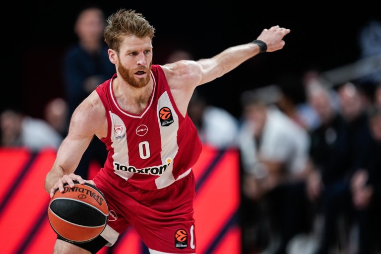 Οριστικό: Χωρίς Γουόκαπ, Λαρεντζάκη ο Ολυμπιακός στη Γαλλία  Μέσα ο Βεζένκοφ και ο Μόρις