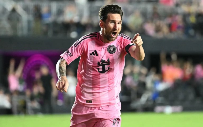 Ο Μέσι τα χει 900: Ιστορικό ορόσημο για τον θρύλο της μπάλας (vid)