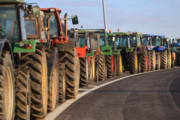 Πονοκέφαλος στο Μαξίμου