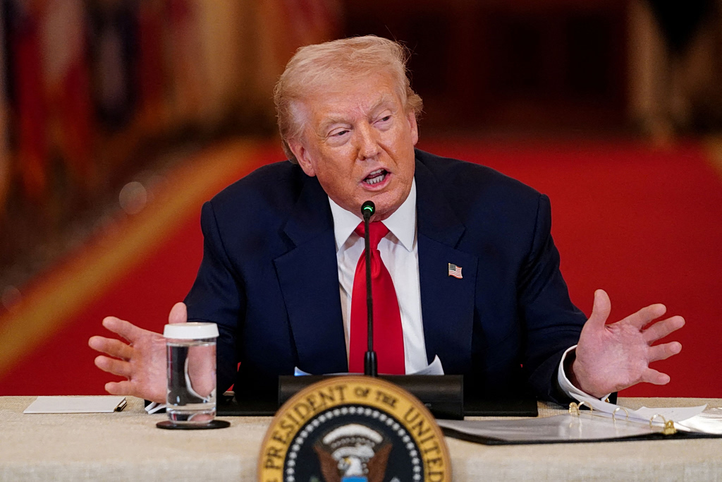 Τραμπ: Θα συνοδεύσουμε τα πλοία στα Στενά του Ορμούζ αν χρειαστεί