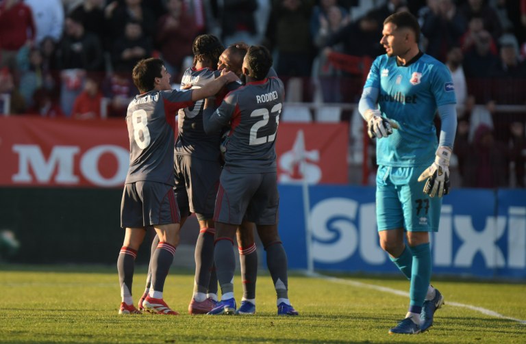 Σα να παίζουν απο την αρχή