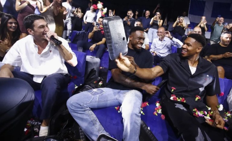 Το απίθανο γλέντι της