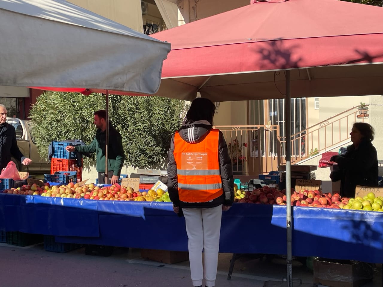 Στη λαική αγορά της