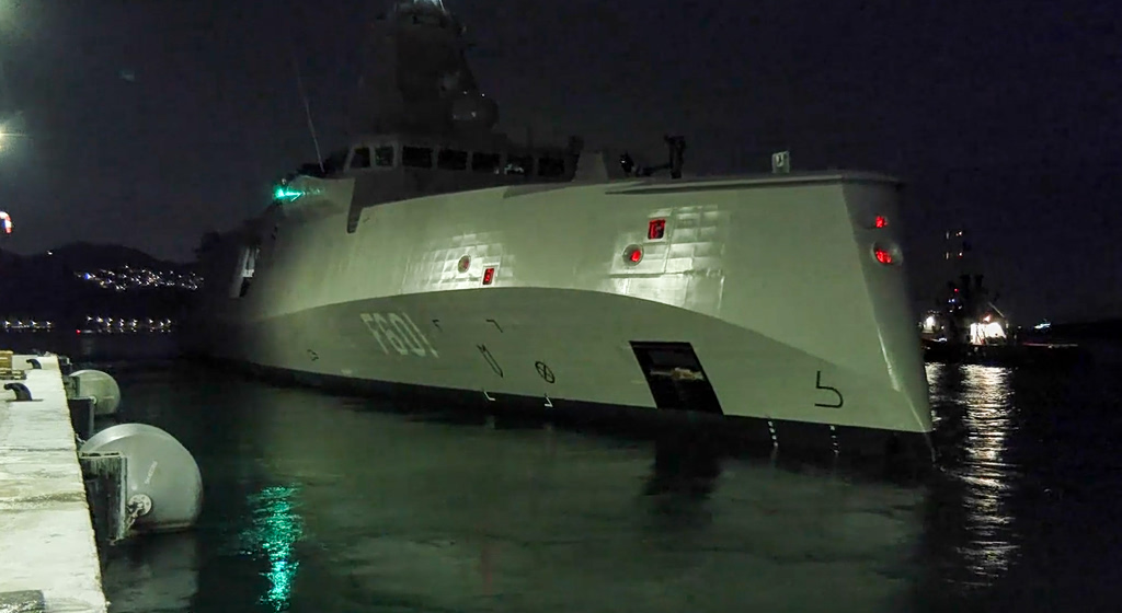 Οι φρεγάτες Κίμων και Ψαρά απέπλευσαν για Κύπρο  Εντυπωσιακή εικόνα από την αναχώρηση