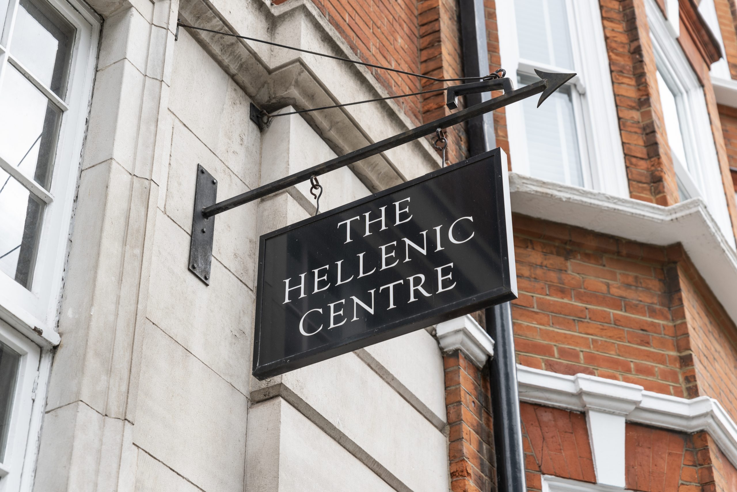 BOOKMORPHS: Το βιβλίο ως γέφυρα