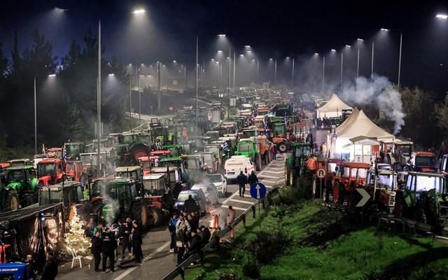 Για πόσο ακόμα αντέχει η αγορά τα αγροτικά μπλόκα