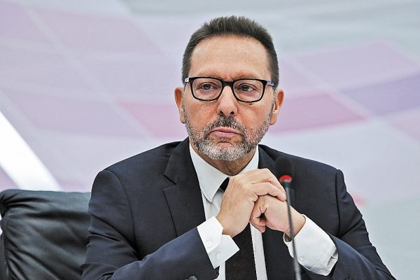 Στουρνάρας: Η Ελλάδα