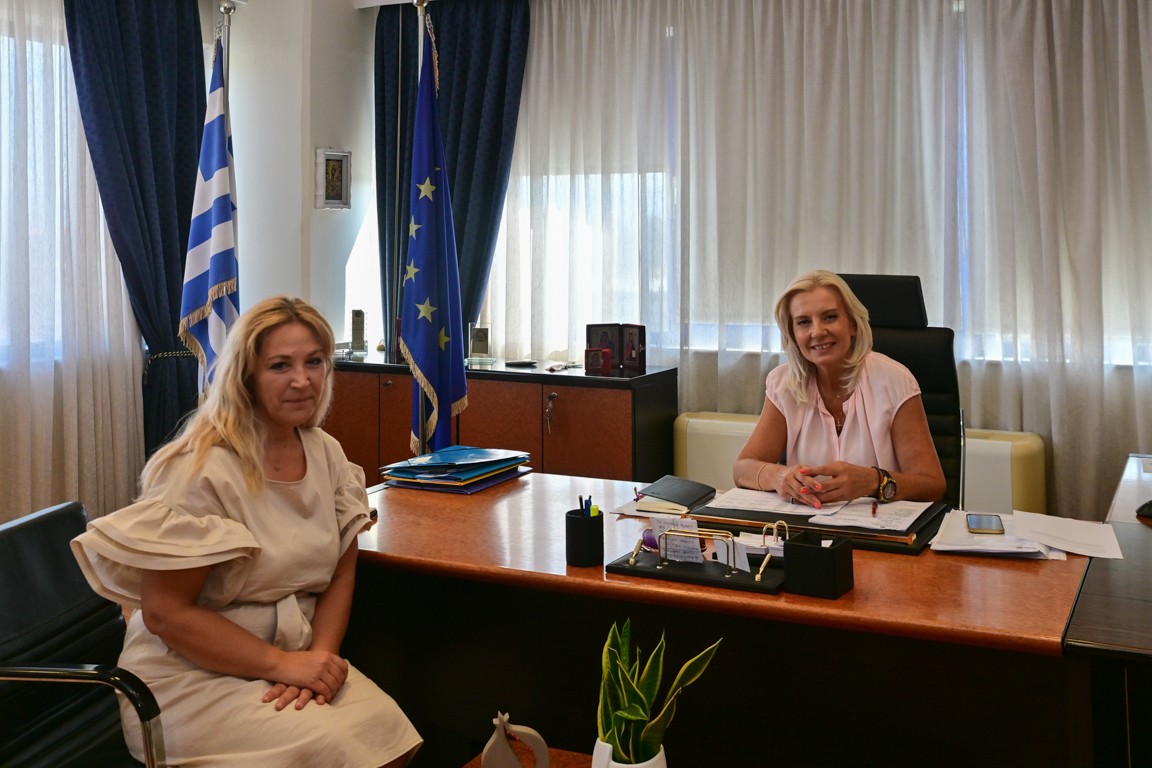 Στην Αποκεντρωμένη