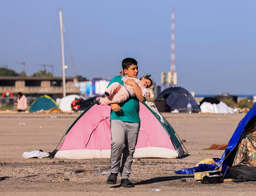 Λίβανος: Το τίμημα του πολέμου πληρώνουν οι εκτοπισμένοι  Τρώνε και ζουν σε σκηνές (Photos)