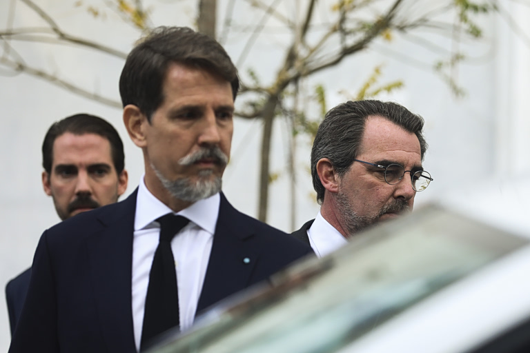 Ντε Γκρες και επίσημα: Με τη