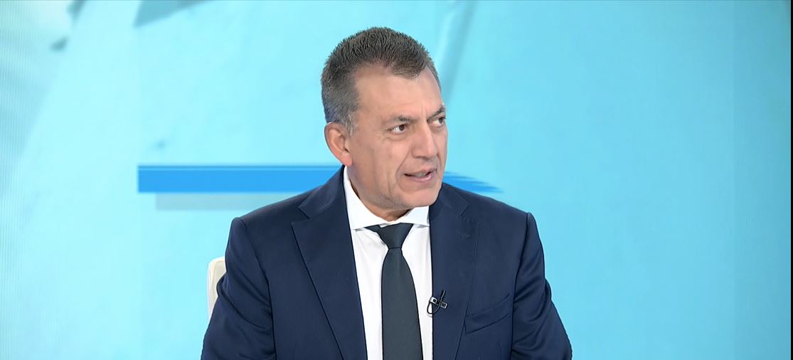 Ο Γ. Βρούτσης παρουσιάζει