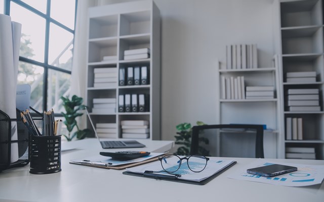 ΕΛΣΤΑΤ: Μειώθηκαν κατά 34% οι