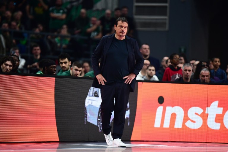 Ο Αταμάν έκανε τη λάθος επιλογή με Χολμς και Γιούρτσεβεν